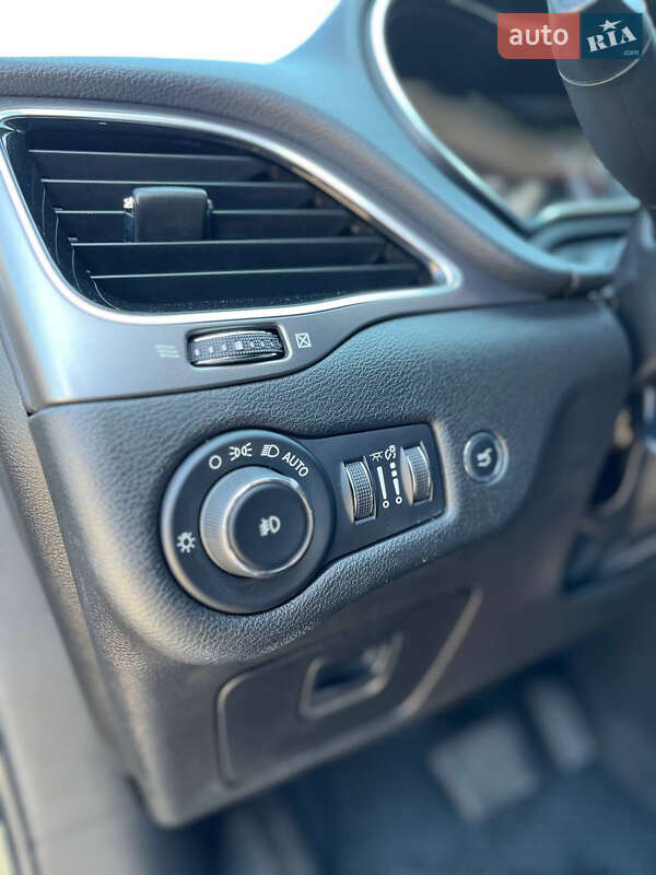 Внедорожник / Кроссовер Jeep Cherokee 2018 в Киеве