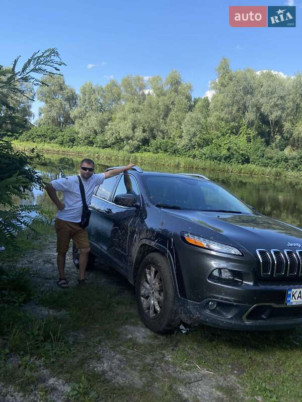 Позашляховик / Кросовер Jeep Cherokee 2015 в Києві фото 3 Позашляховик / Кросовер Jeep Cherokee 2015 в Києві