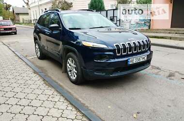 Внедорожник / Кроссовер Jeep Cherokee 2015 в Дрогобыче