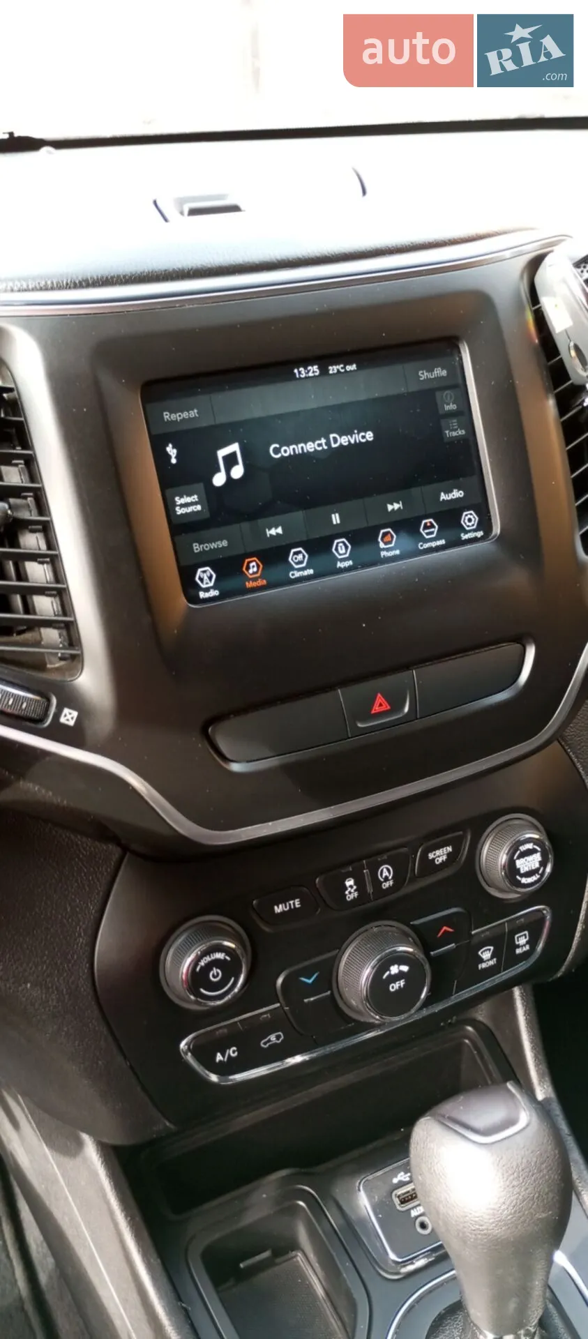 2018 Jeep Cherokee - мініатюра 16