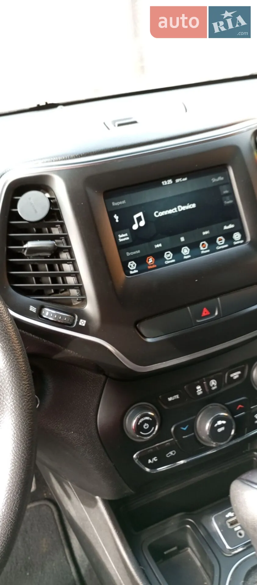 2018 Jeep Cherokee - мініатюра 31