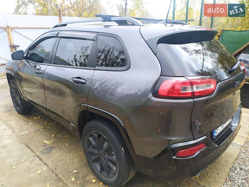 Внедорожник / Кроссовер Jeep Cherokee 2017 в Кременчуге
