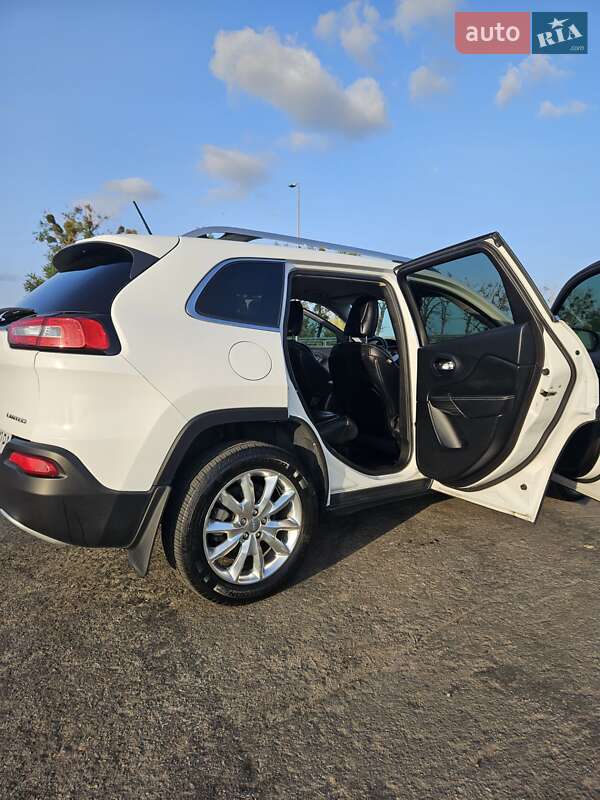 Позашляховик / Кросовер Jeep Cherokee 2014 в Білій Церкві