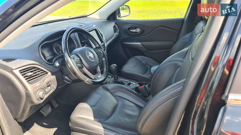 Позашляховик / Кросовер Jeep Cherokee 2021 в Києві