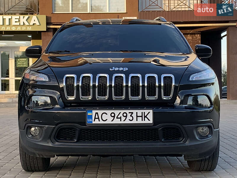 Позашляховик / Кросовер Jeep Cherokee 2015 в Ратному