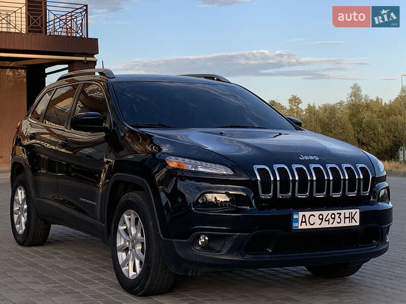 Позашляховик / Кросовер Jeep Cherokee 2015 в Ратному