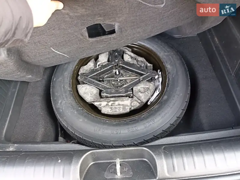 Jeep Cherokee 2019 VIN 1C4PJLLB2LD543146 фото оголошення 25 з 72