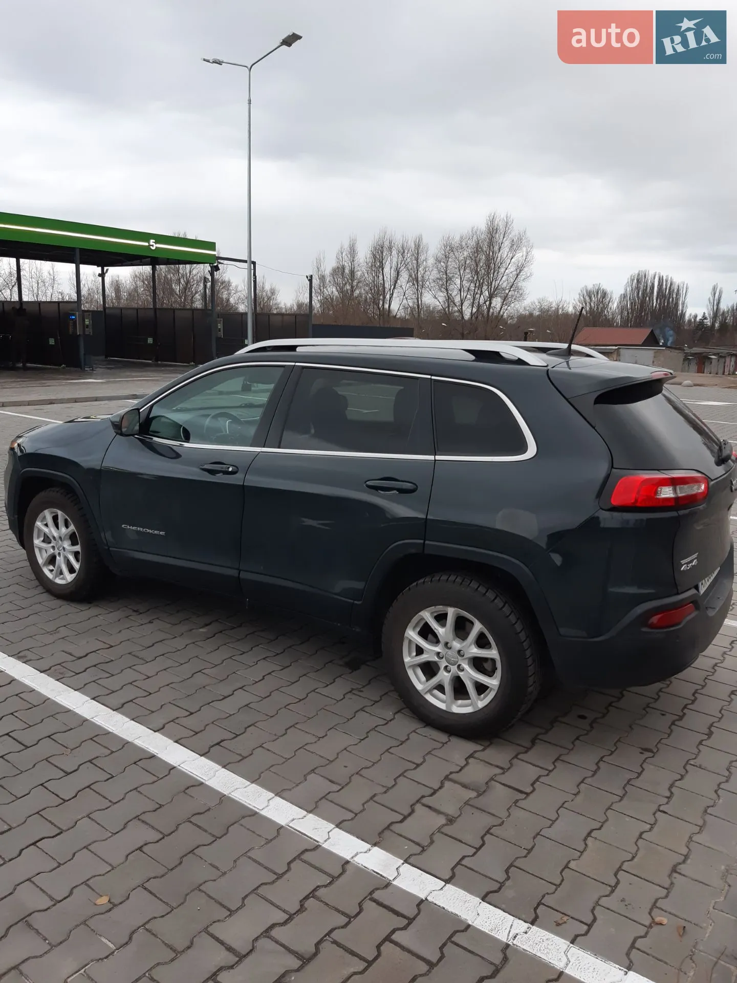 2017 Jeep Cherokee - мініатюра 4