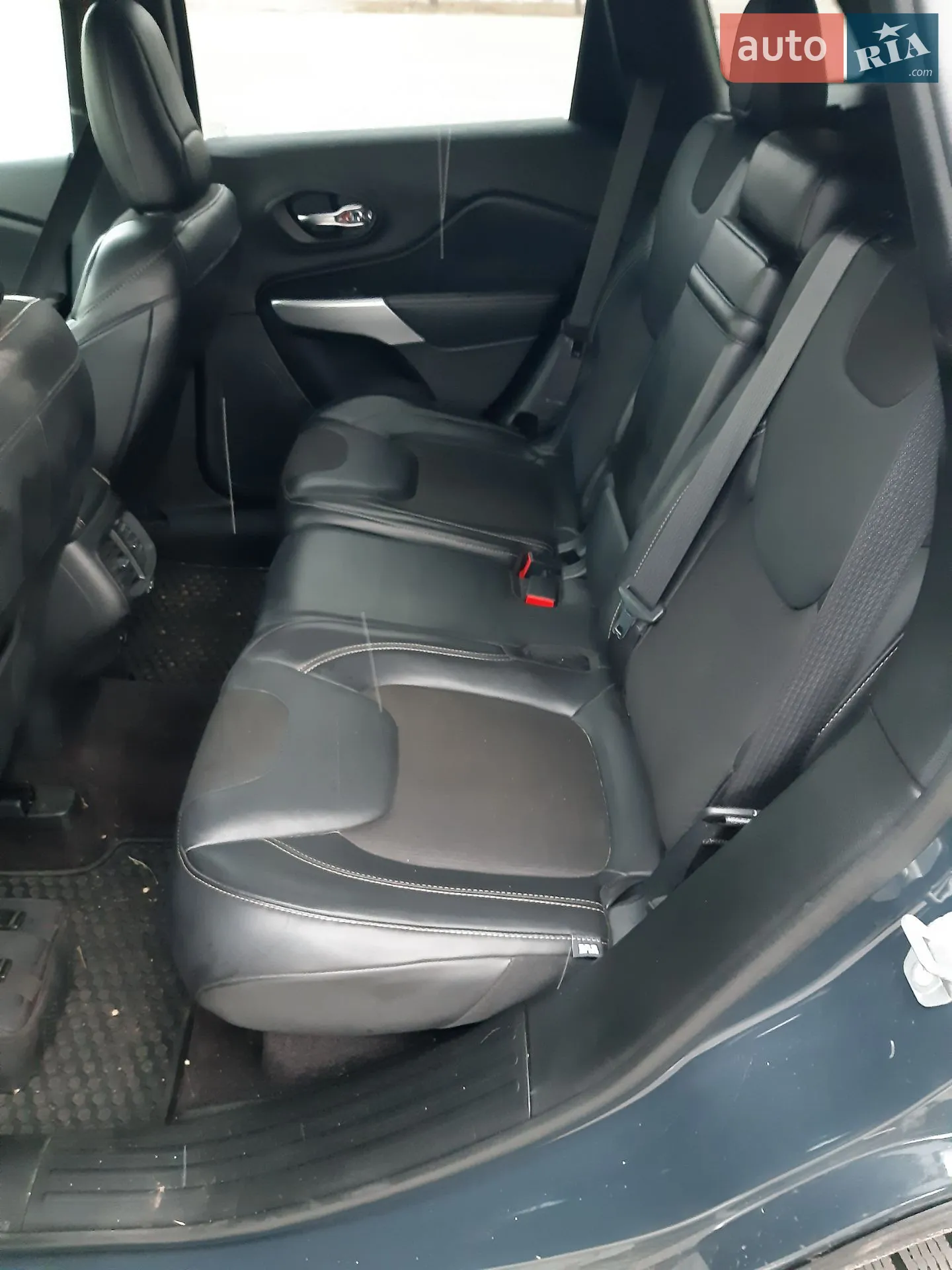2017 Jeep Cherokee - мініатюра 12