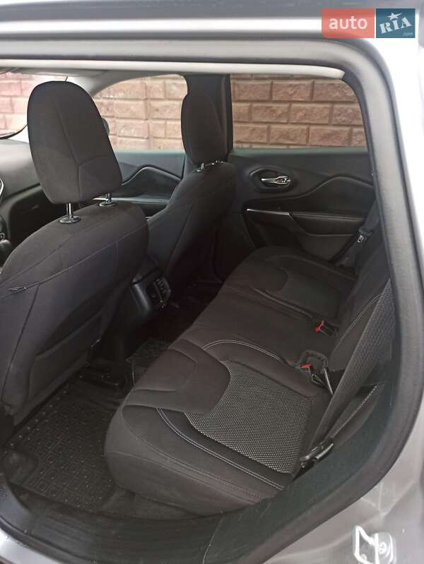 Внедорожник / Кроссовер Jeep Cherokee 2018 в Ровно фото 8 Внедорожник / Кроссовер Jeep Cherokee 2018 в Ровно