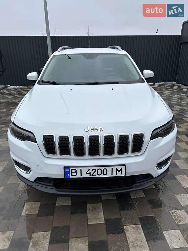 Внедорожник / Кроссовер Jeep Cherokee 2018 в Семеновке