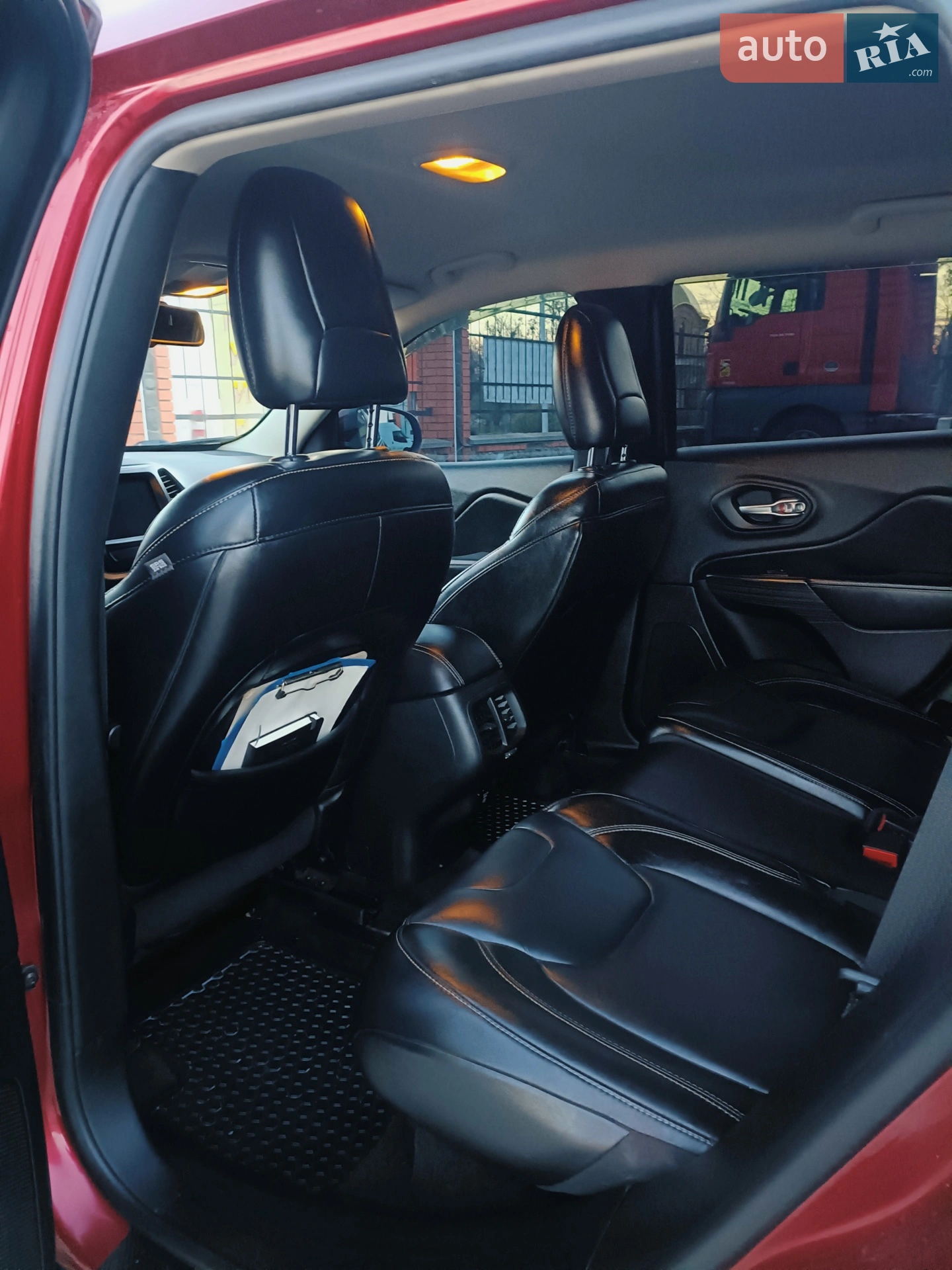 2014 Jeep Cherokee - мініатюра 2
