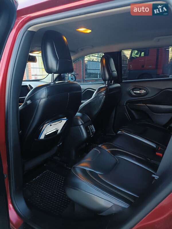 Внедорожник / Кроссовер Jeep Cherokee 2014 в Белой Церкви