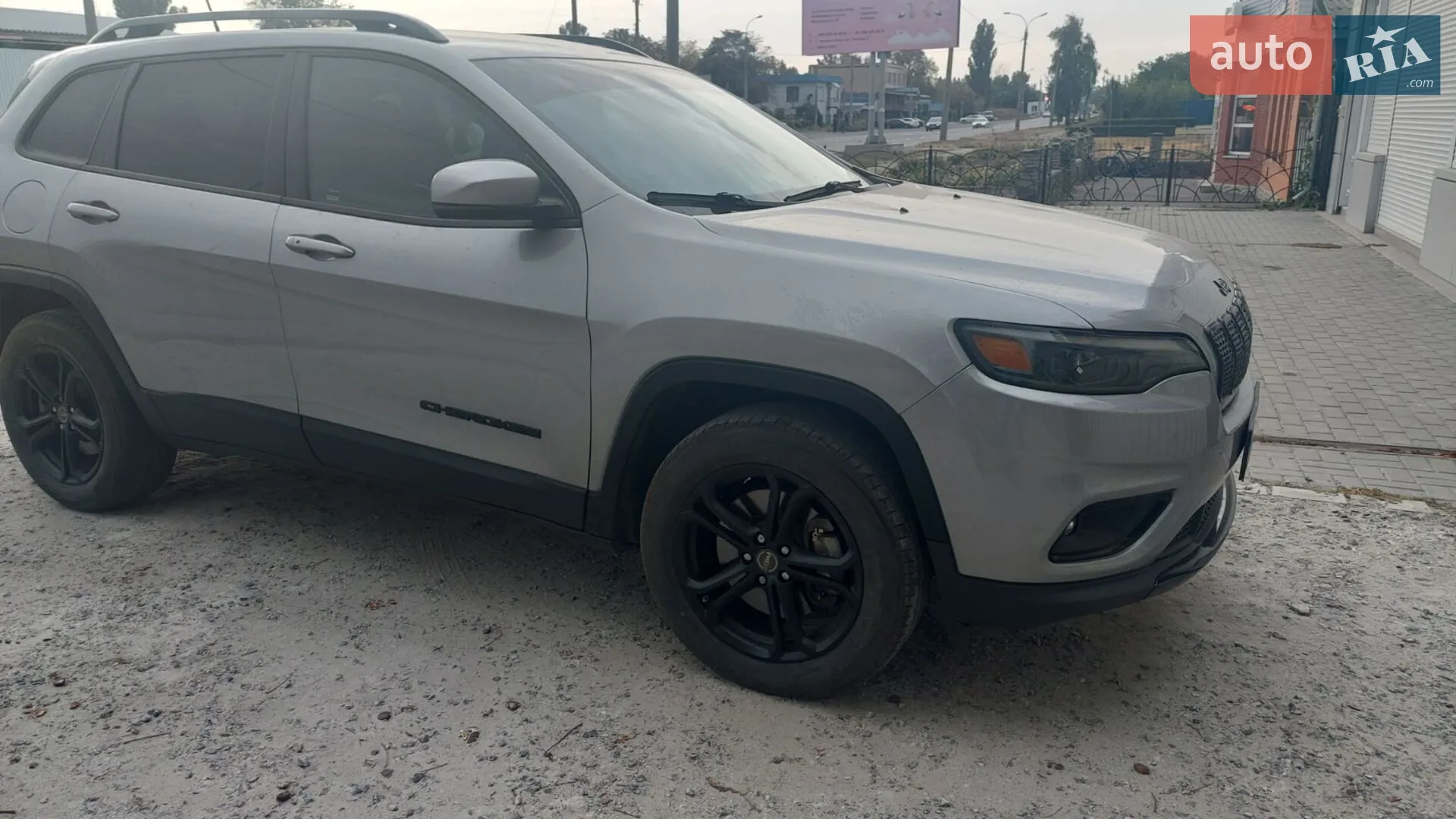 2019 Jeep Cherokee - мініатюра 2