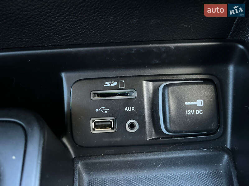 Позашляховик / Кросовер Jeep Cherokee 2015 в Кам'янець-Подільському