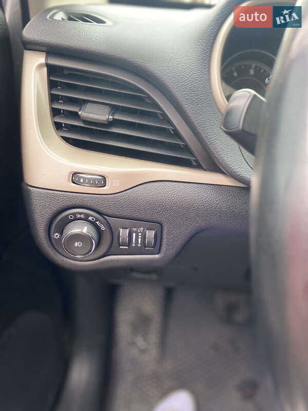 Внедорожник / Кроссовер Jeep Cherokee 2017 в Ирпене фото 16 Внедорожник / Кроссовер Jeep Cherokee 2017 в Ирпене