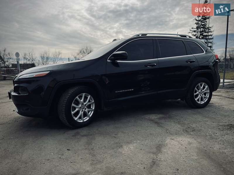 Внедорожник / Кроссовер Jeep Cherokee 2016 в Покровском фото 10 Внедорожник / Кроссовер Jeep Cherokee 2016 в Покровском