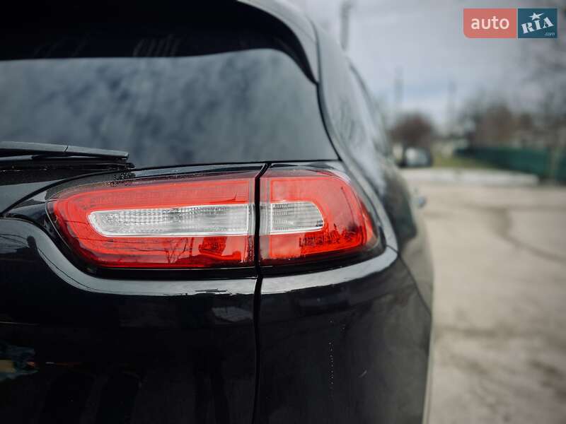 Внедорожник / Кроссовер Jeep Cherokee 2016 в Покровском фото 8 Внедорожник / Кроссовер Jeep Cherokee 2016 в Покровском