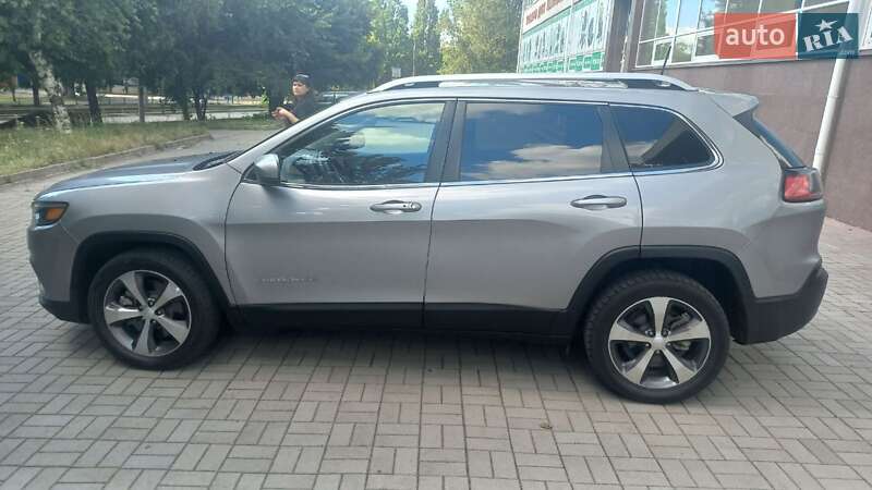 Позашляховик / Кросовер Jeep Cherokee 2018 в Запоріжжі