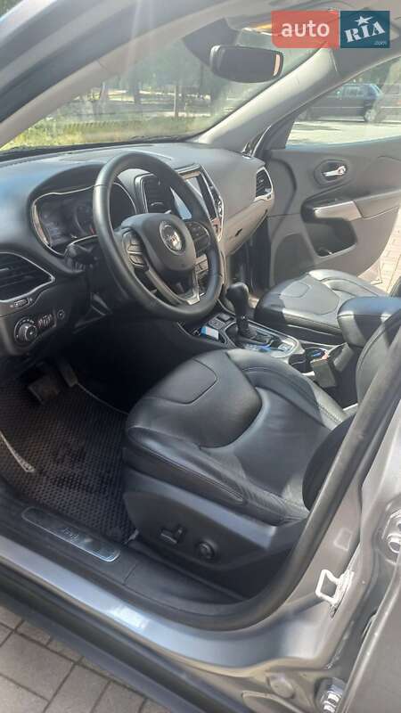 Позашляховик / Кросовер Jeep Cherokee 2018 в Запоріжжі