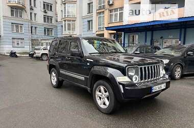 Позашляховик / Кросовер Jeep Cherokee 2008 в Києві