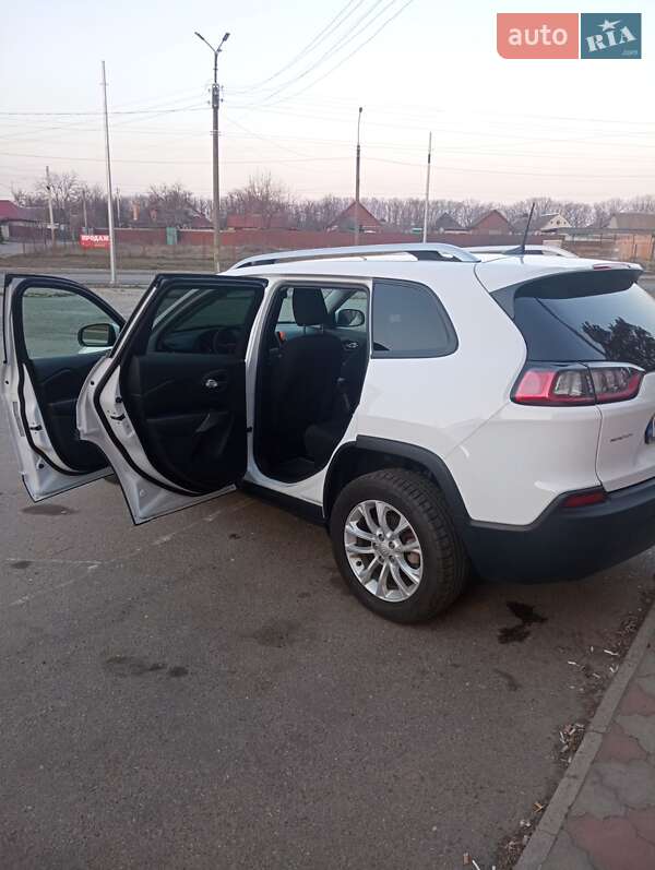 Позашляховик / Кросовер Jeep Cherokee 2020 в Смілі фото 4 Позашляховик / Кросовер Jeep Cherokee 2020 в Смілі