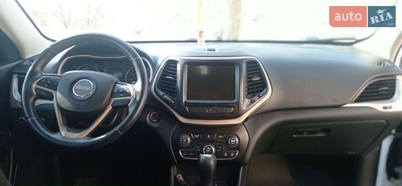Внедорожник / Кроссовер Jeep Cherokee 2014 в Запорожье