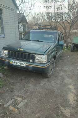 Внедорожник / Кроссовер Jeep Cherokee 1995 в Славянске