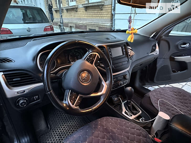 Внедорожник / Кроссовер Jeep Cherokee 2017 в Днепре