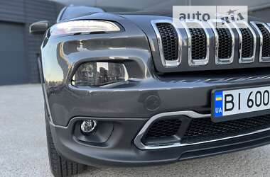 Внедорожник / Кроссовер Jeep Cherokee 2015 в Киеве