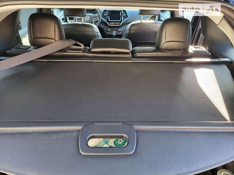 Внедорожник / Кроссовер Jeep Cherokee 2018 в Ровно