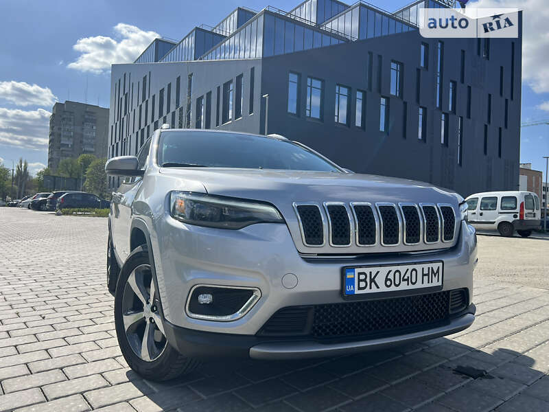 Позашляховик / Кросовер Jeep Cherokee 2019 в Рівному