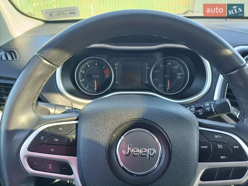 Внедорожник / Кроссовер Jeep Cherokee 2017 в Василькове фото 41 Внедорожник / Кроссовер Jeep Cherokee 2017 в Василькове