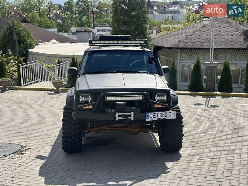 Позашляховик / Кросовер Jeep Cherokee 1997 в Чернівцях