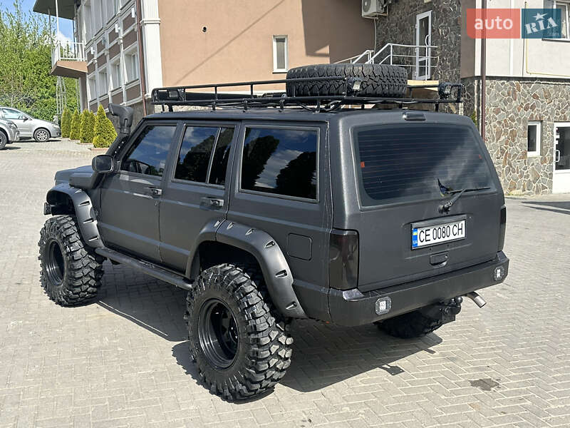 Позашляховик / Кросовер Jeep Cherokee 1997 в Чернівцях