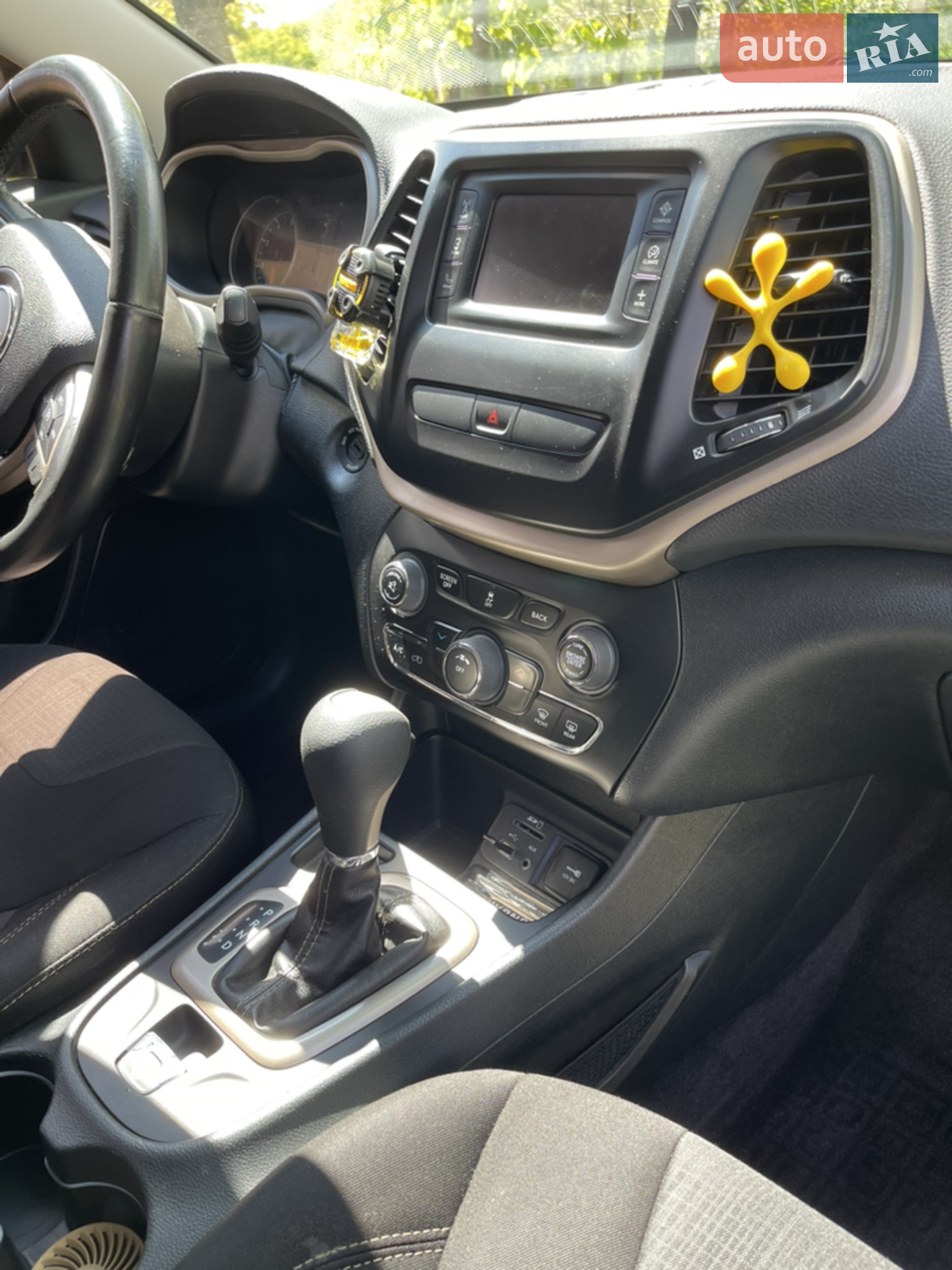 2015 Jeep Cherokee - мініатюра 20