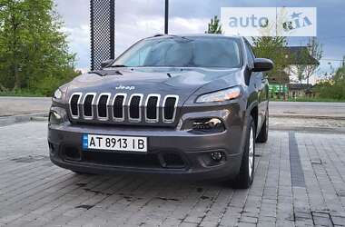 Внедорожник / Кроссовер Jeep Cherokee 2015 в Ивано-Франковске