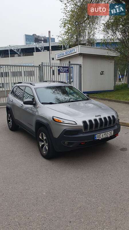 Внедорожник / Кроссовер Jeep Cherokee 2013 в Днепре