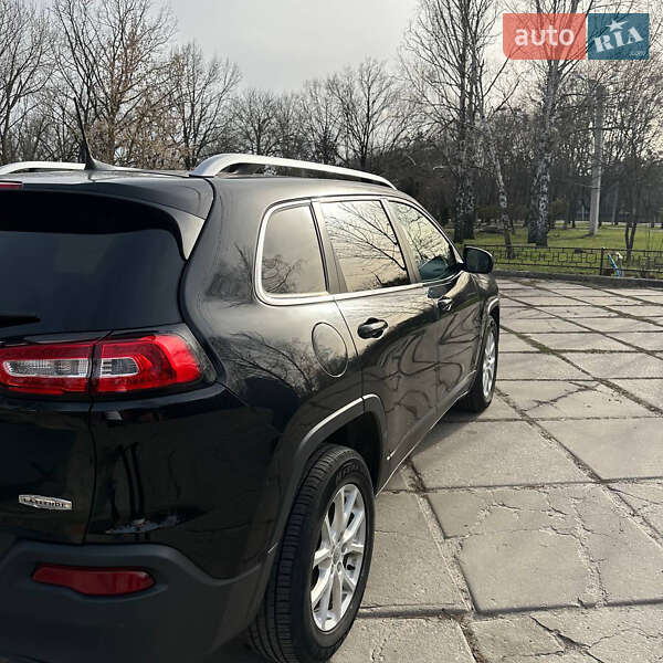 Внедорожник / Кроссовер Jeep Cherokee 2016 в Харькове
