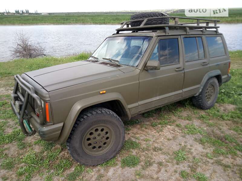 Внедорожник / Кроссовер Jeep Cherokee 1992 в Одессе