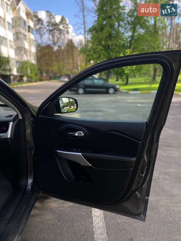 Внедорожник / Кроссовер Jeep Cherokee 2017 в Буче фото 17 Внедорожник / Кроссовер Jeep Cherokee 2017 в Буче