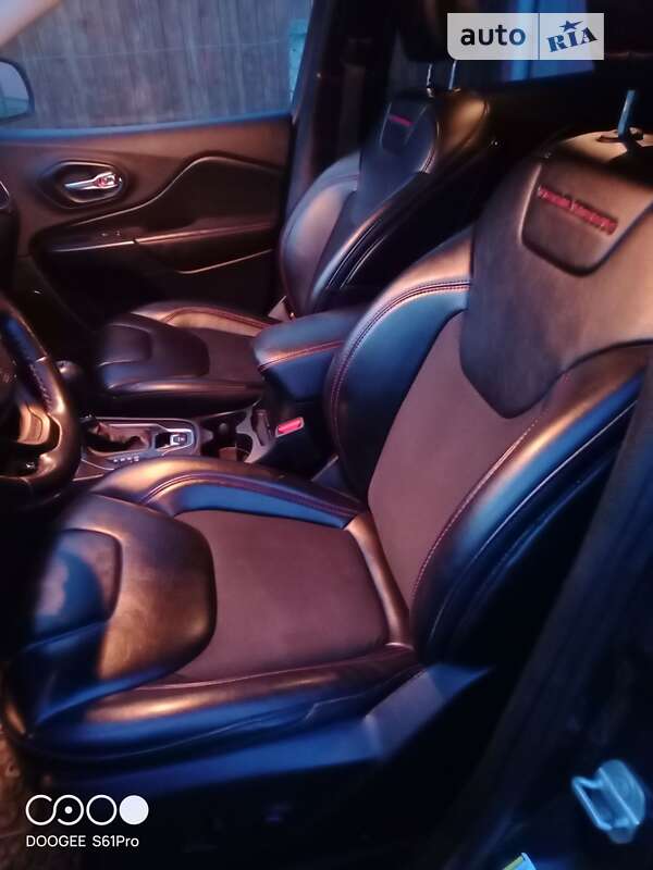 Позашляховик / Кросовер Jeep Cherokee 2020 в Рахові