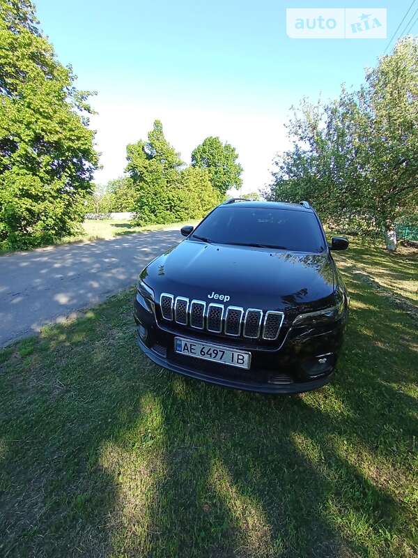 Внедорожник / Кроссовер Jeep Cherokee 2018 в Новомосковске