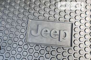 Позашляховик / Кросовер Jeep Cherokee 2015 в Кривому Розі