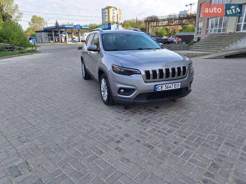 Внедорожник / Кроссовер Jeep Cherokee 2018 в Черновцах