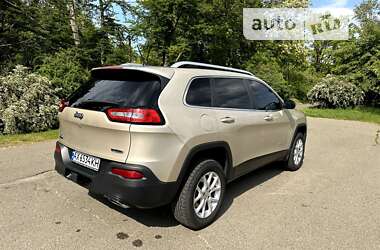 Внедорожник / Кроссовер Jeep Cherokee 2014 в Киеве