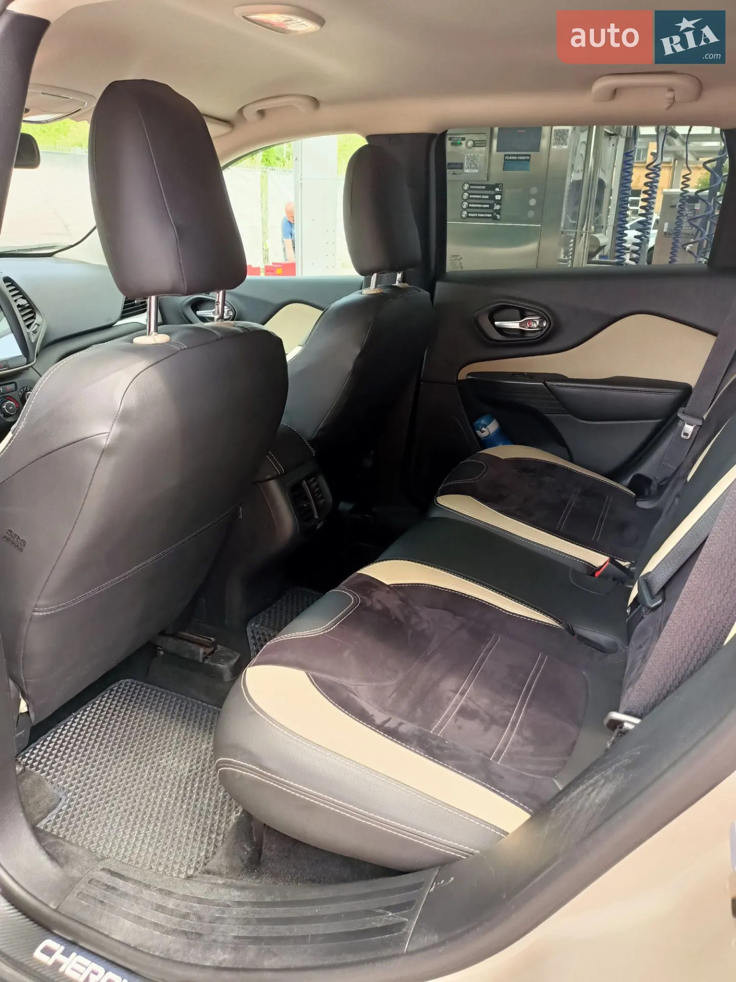 2015 Jeep Cherokee - мініатюра 14