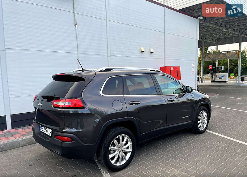 Внедорожник / Кроссовер Jeep Cherokee 2014 в Киеве