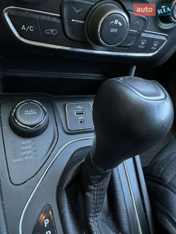 Внедорожник / Кроссовер Jeep Cherokee 2018 в Одессе