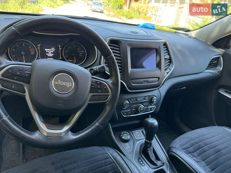 Внедорожник / Кроссовер Jeep Cherokee 2018 в Одессе